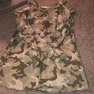 Camo top